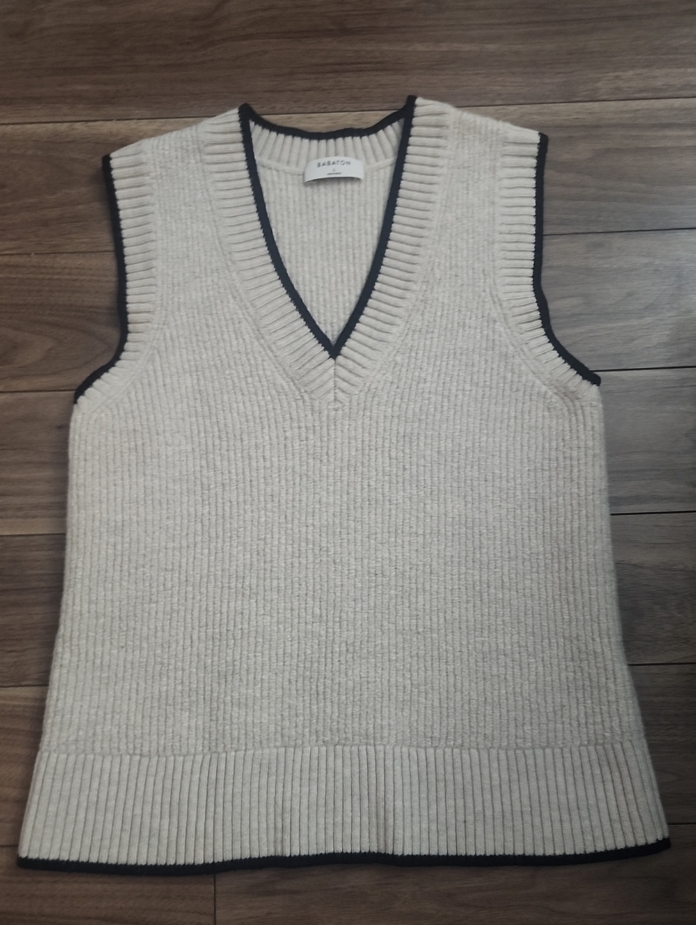 Babaton, Cream V-Neck Knit Sweater Vest Merino Wool